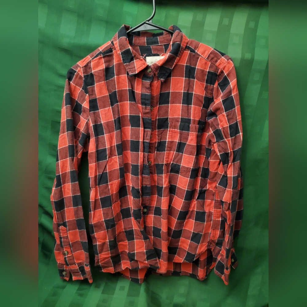 Large Red and Black Full button Long Sleeve Flannel Shirt
